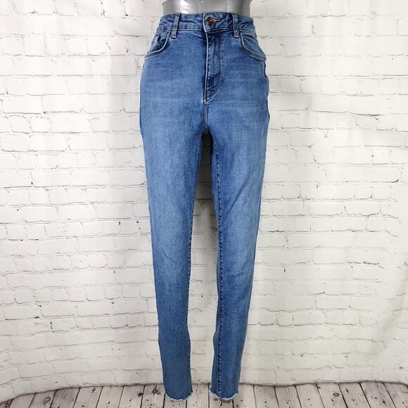 New Look Tall Lift & Shape Skinny Jeans - Picture 5 of 9